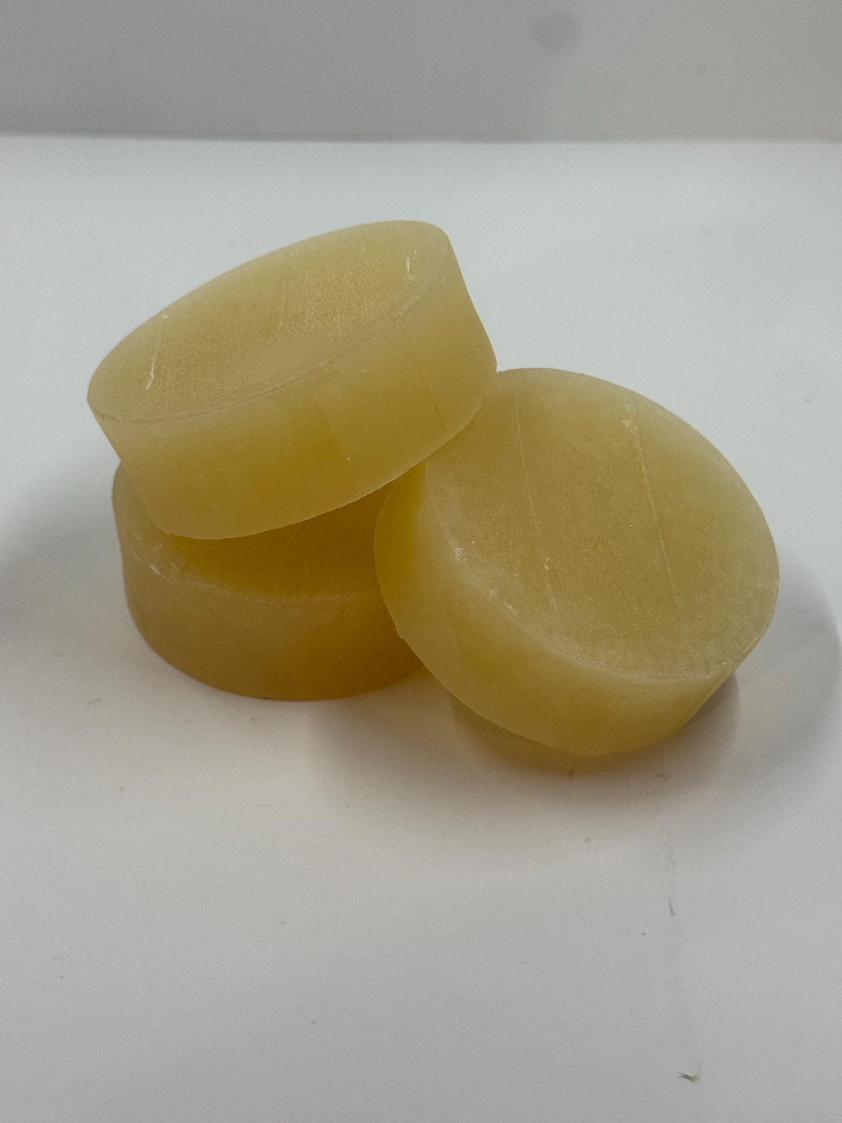 Men's Shave Soap Puck: Rich Lather, Barbershop Scent